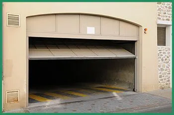 Quality Garage Door Service Chicago, IL 773-516-5205 - hom-cont-gr-22m